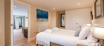 Modern ground floor apartment, near the beach