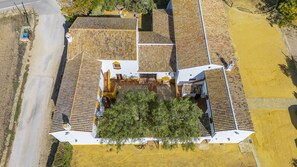 Exterior - Cubo's Casa Rural El Castillo Cortijo el Puntal / rural / communal pool / large outdoor areas / views / free wifi (Teba)