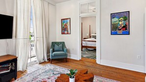 2 bedrooms, iron/ironing board, travel cot, WiFi - Stylish Freret Street Loft w/Balcony & Parking! (New Orleans)