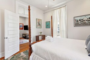 2 bedrooms, iron/ironing board, travel cot, WiFi