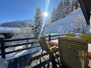 Outdoor dining - Chalet Le Moulin - Cozy, view of the Alps, fireplace & large terrace (Vichères)