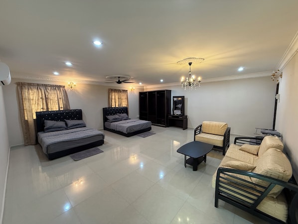 5 bedrooms, iron/ironing board, free WiFi, bed sheets - MEGRRAM HOMESTAY (Ipoh)