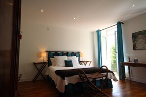 Iron/ironing board, WiFi, bed sheets - Gite de l'Etang Jaune - Country house in Nièvre (Burgundy) (La Machine)