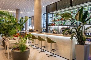 Bar (on property) - CDG Airport Terminal Hotel, Paris (Tremblay-en-France)