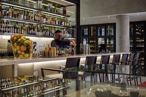 Lobby lounge - Radisson Blu CDG Airport Terminal Hotel, Paris (Roissy-en-France)