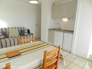 Interior - 3-room apartment, 5 beds with private garage in Bormes-les-Mimosas (Bormes-les-Mimosas)