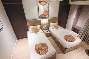 Premier Twin Room | Iron/ironing board, free WiFi - SKYLAR Tirupati (Tirupati)