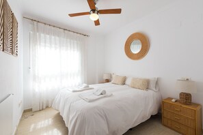 Habitación clásica, No se admiten mascotas, vistas al patio | Wifi gratis