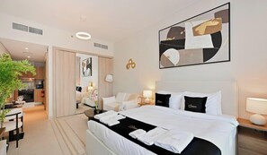 Iron/ironing board, WiFi, bed sheets - Stylish Studio with City Views in Damac Hills (Dubai)