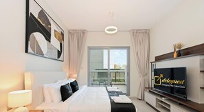 Iron/ironing board, WiFi, bed sheets - Stylish Studio with City Views in Damac Hills (Dubai)