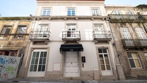 Unclassified image, 4 of 32, button - Ando Living - São Miguel House - 103 (Porto)