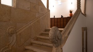 Unclassified image, 3 of 45, button - Ando Living - São Miguel House - 201 (Porto)
