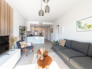 TV - Luxurious apartment, AC, near beach - 4 guests (San Juan de los Terreros)