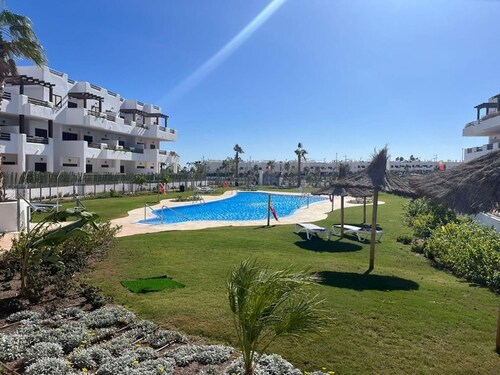 Modern and cozy apartment with garden 500m from the beach