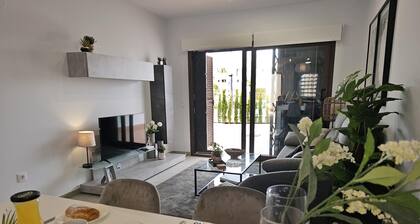 Charming apartment with shared pool 500m from the beach