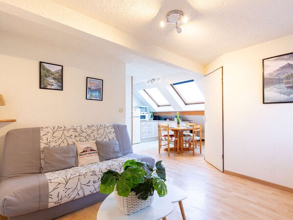 TV - Cozy T2 apartment in St-Lary Soulan with parking - Near cable cars (Saint-Lary-Soulan)