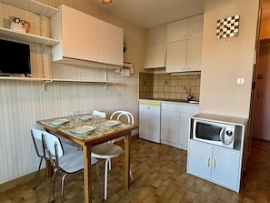 Fridge, microwave, stovetop - Studio 400m from the beach with private parking in Argelès-sur-Mer (Argelès-sur-Mer)