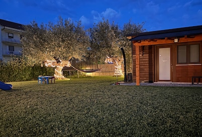 The Depandance with Garden in Pescara – 9 min from Beach, Wi-Fi, AC, EV Charging
