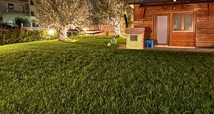 Holiday Home 'Dependance with Garden in Pescara' with Garden, Wi-Fi & Air Conditioning