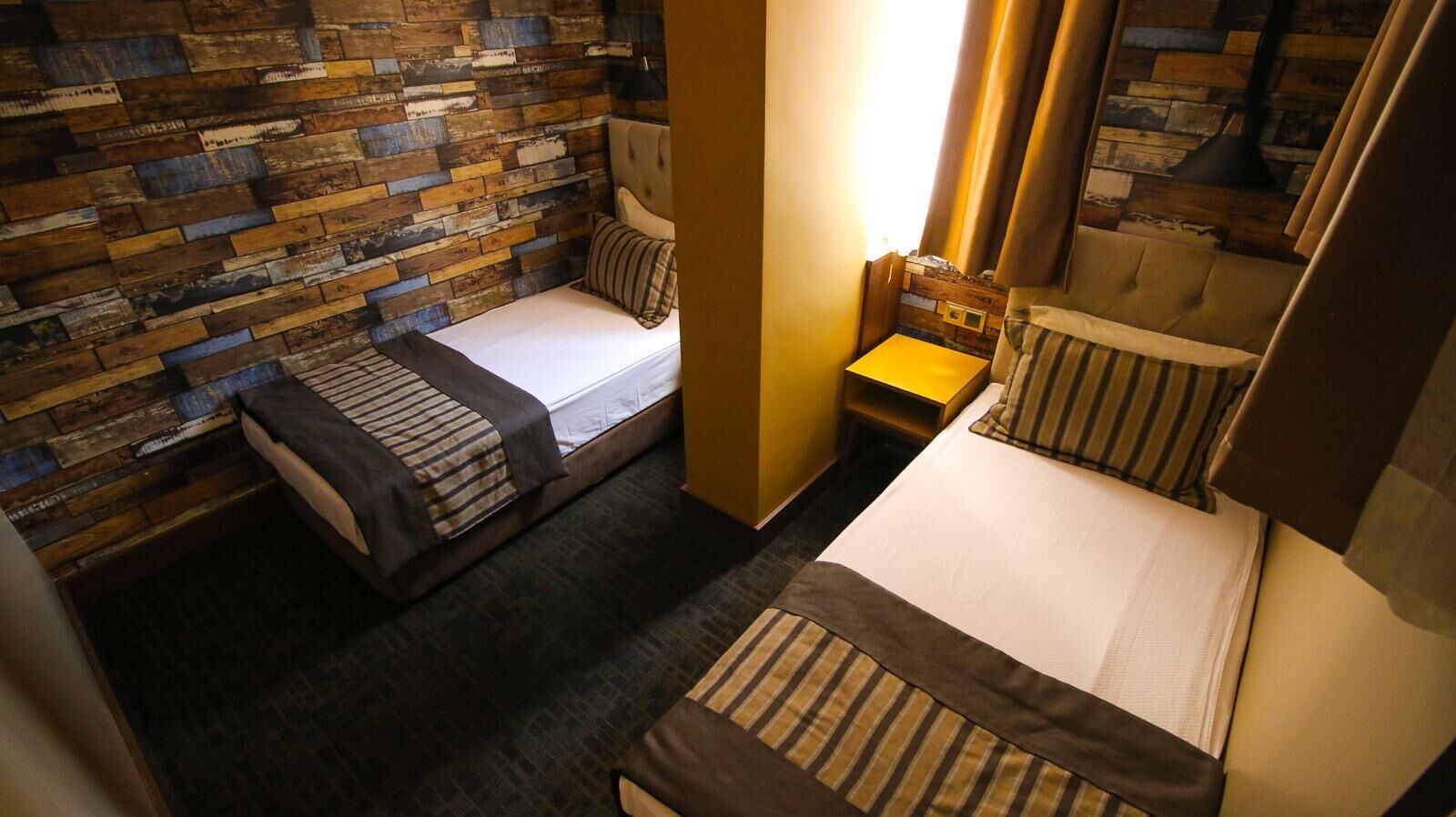 Business Suite | Minibar, desk, laptop workspace, free WiFi