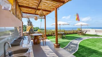 Coin salon dans le hall