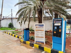 Free self parking - Room 88 Kemang View Apartment (Bekasi)