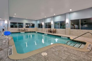 Indoor pool, a heated pool - Easy Access to I-635, & Airports + Free Breakfast (Dallas)