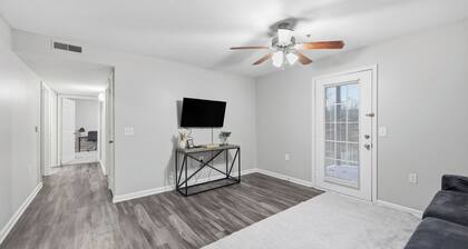 Modern Highland Park 2BR 2BA Stay