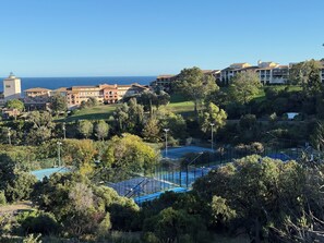 Sports court - Cap Esterel 1 Bed with Sea and Golf course views. (Saint-Raphaël)