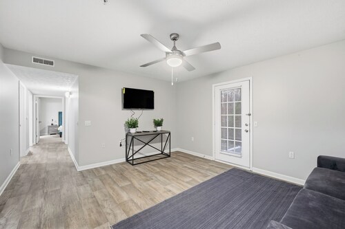 Stylish Highland Park 2BR 2BA Stay