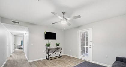 Stylish Highland Park 2BR 2BA Stay
