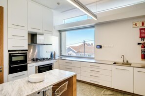 Casa, acessível | 4 quartos, escrivaninha, acesso à internet de alta velocidade