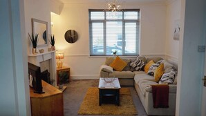 House - Ivydene - 3 Bedroom House -tenby (Tenby)