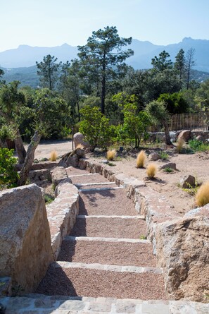 Property grounds - Large, single-storey sheepfold with panoramic views and private pool (Sotta)