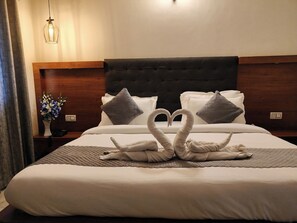 Deluxe Double or Twin Room | Iron/ironing board, free WiFi - 7CR HOTEL (Vadodara)