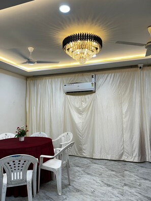 Banquet hall - 7CR HOTEL (Vadodara)