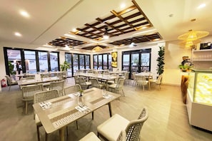 Restaurant - Aberry Shore Resort Hotel La Union (Bacnotan)