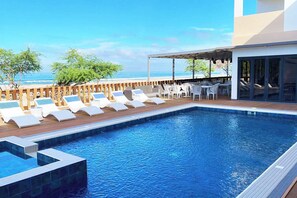 Outdoor pool - Aberry Shore Resort Hotel La Union (Bacnotan)