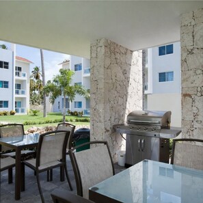 Outdoor dining - Apt. Sol Tropical Punta Cana with swimming pool 3min from the beach (Punta Cana)