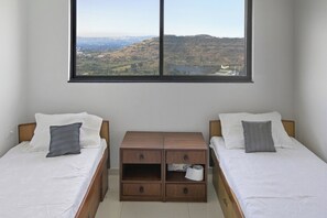 4 makuuhuonetta, Wi-Fi, vuodevaatteet, pääsy pyörätuolilla