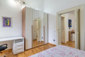 2 bedrooms, iron/ironing board