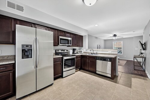 Inviting 2BR hideaway with contemporary touches