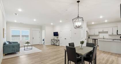 Stylish 2BR/2BA Stay · Open Layout