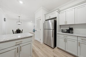 Fridge, microwave, oven, stovetop - Chic 2BR/2BA Home · Great Location (Madison)