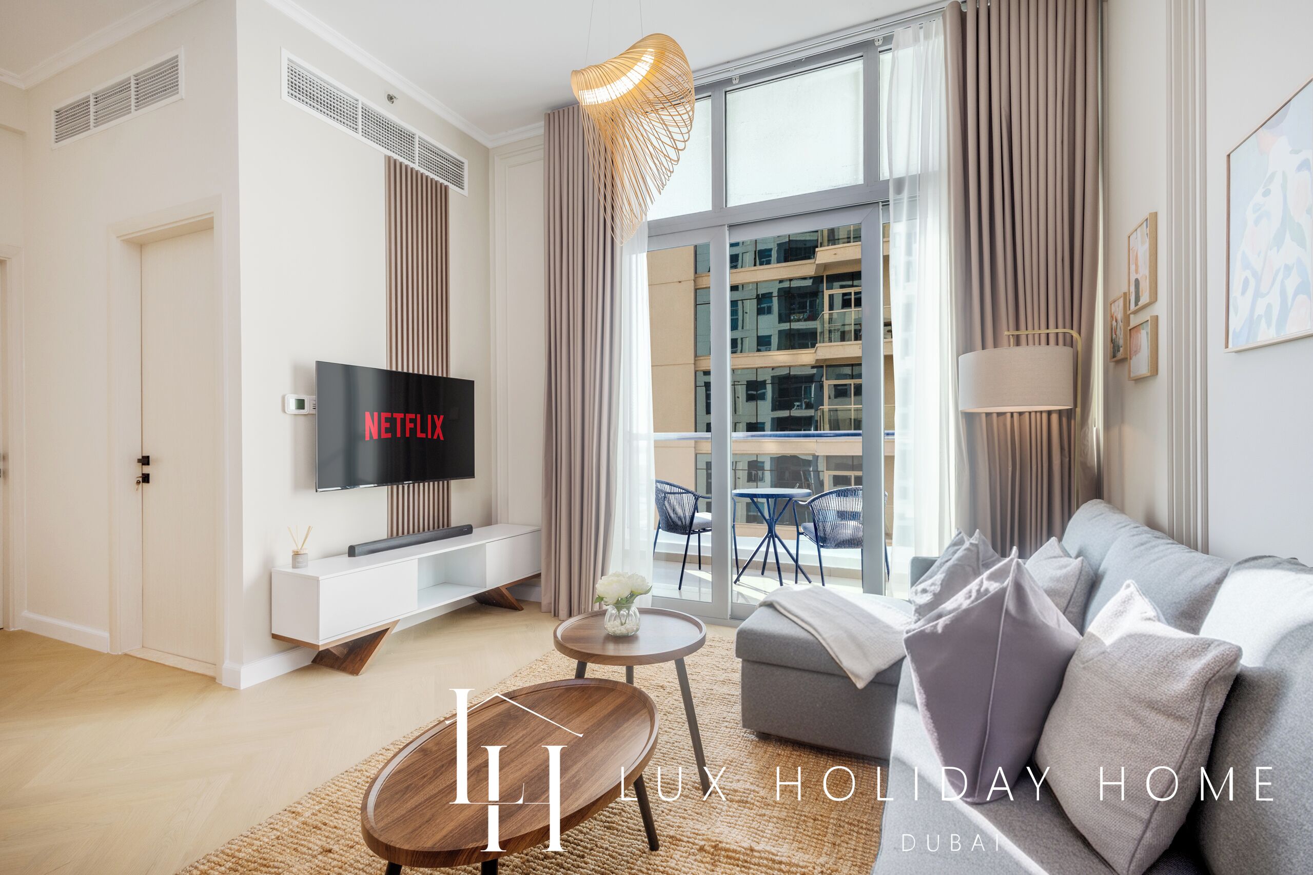 Apartment, City View | Living area