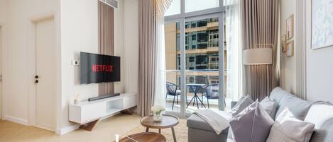 Apartment, City View | Living area