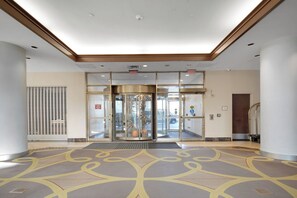 Interior - World of Blue: Beautiful King Hotel Room (East Rutherford)