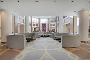 Lobby - World of Blue: Beautiful King Hotel Room (East Rutherford)