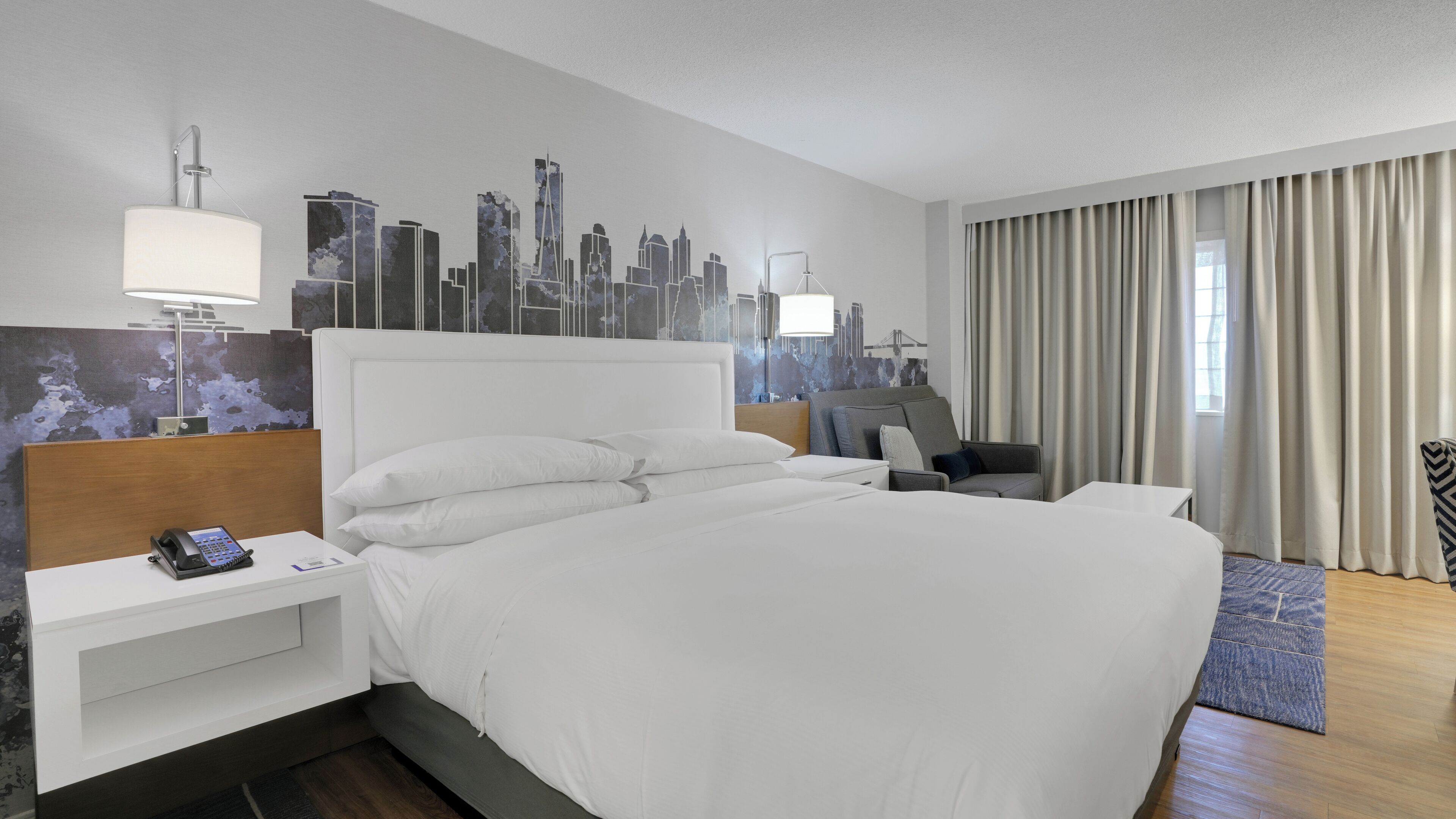 Iron/ironing board, free WiFi, bed sheets