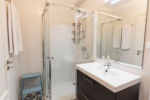 Bathroom - Porto Haven - Marquês Downtown (Porto)